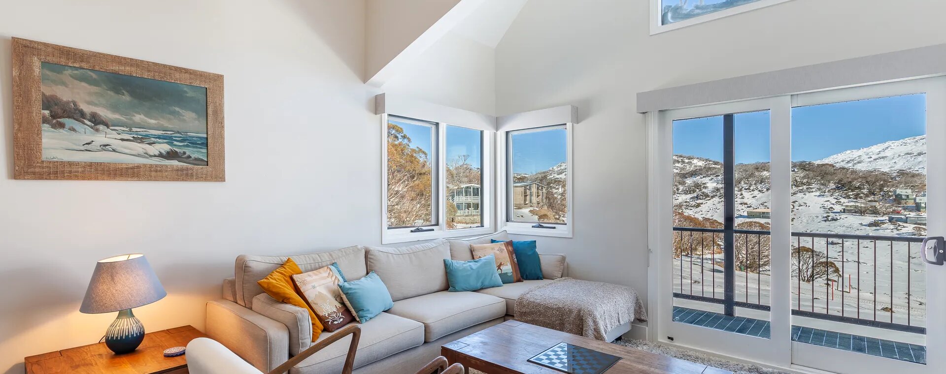 Lodge Chalet (Sleeps 6)