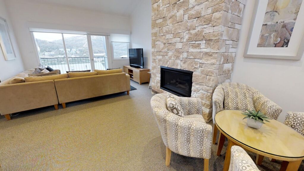 Lodge Apartment 20 (Sleeps 6)