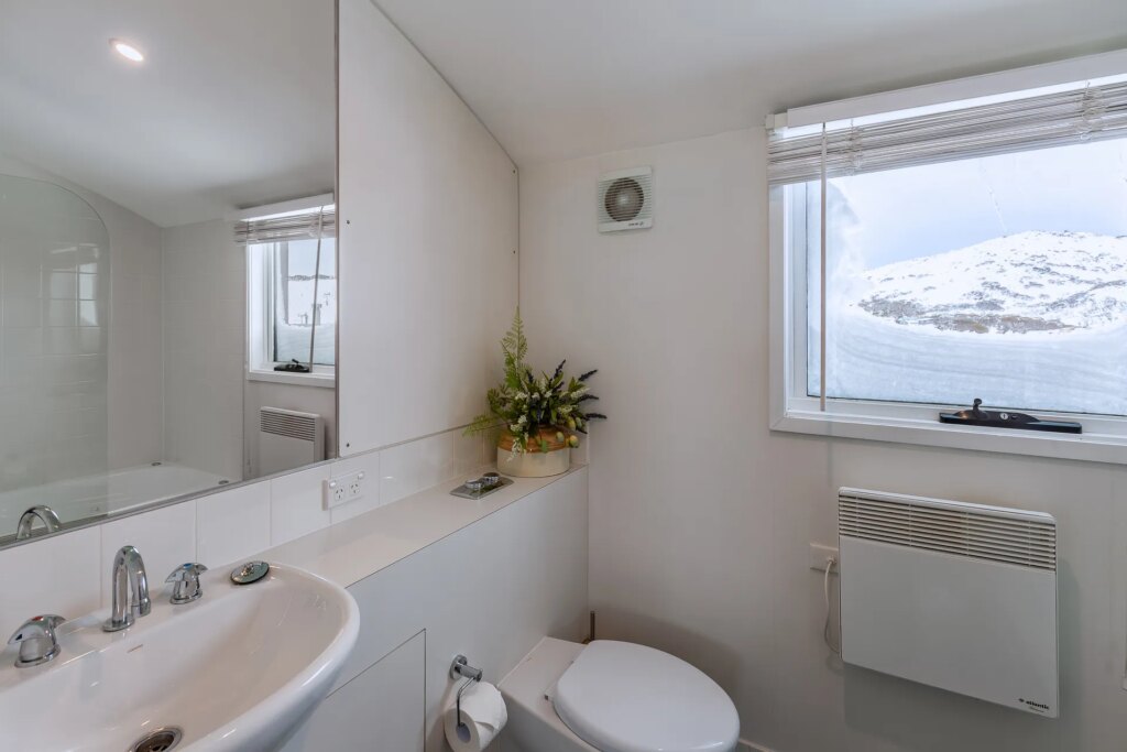 Studio Loft (Sleeps 2)