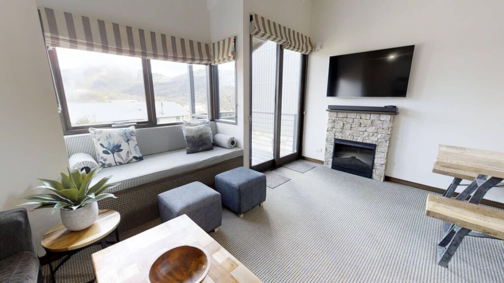 Studio Loft 9 (Sleeps 4)