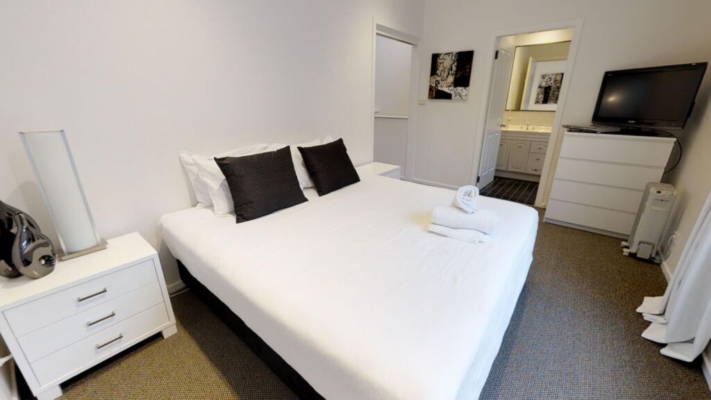 Lodge Apartment 20 (Sleeps 6)