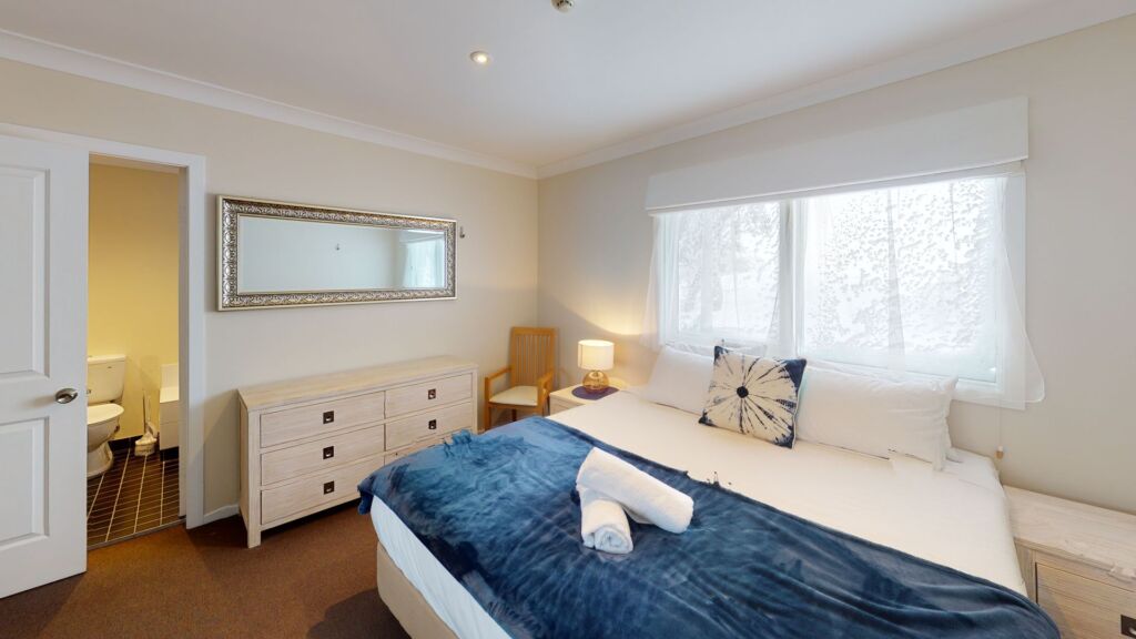 Family Chalet 29 (Sleeps 4)