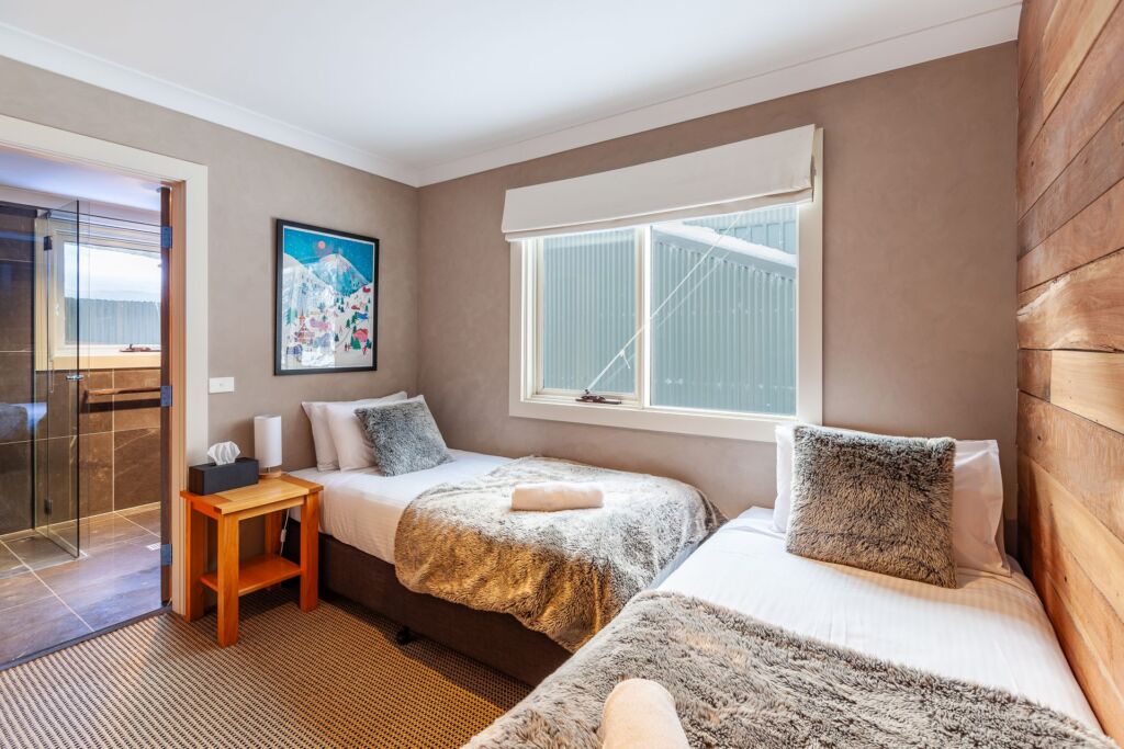 Lodge Chalet 28 (Sleeps 4)