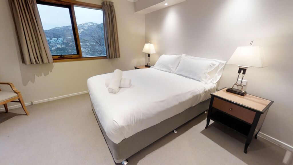 Lodge Apartment 22 (Sleeps 6)