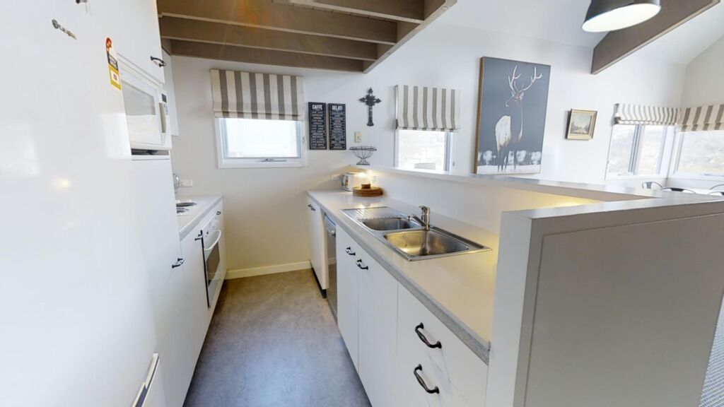 Lodge Chalet 16 (Sleeps 6)