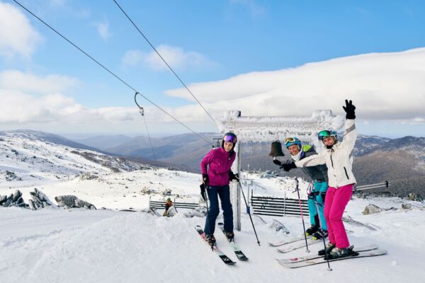 3 women enjoying the snow at perisher nsw